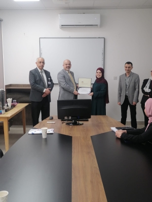 كلية تكنولوجيا المعلومات في (عمان العربية) تعقد مسابقة الرسالة في خمس دقائق لطلبة الدراسات العليا بنسختها الثالثة