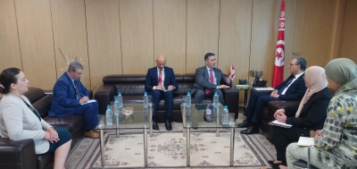 وزير الاقتصاد التونسي وسفير الأردن يؤكدان على تعزيز العلاقات الاقتصادية بين البلدين