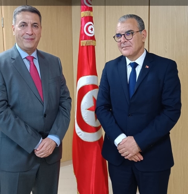 وزير الاقتصاد التونسي وسفير الأردن يؤكدان على تعزيز العلاقات الاقتصادية بين البلدين