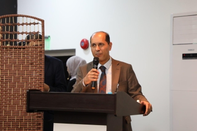 كلية الآداب والعلوم في عمان العربية تنظم مسابقة 'المترجم المحترف' لتعزيز مهارات الترجمة الفورية