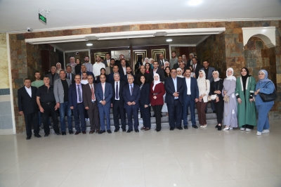 كلية الأعمال في الزيتونة تنظّم لقاءً تواصليًا مع خريجيها لتعزيز الشراكة وتطوير البرامج الأكاديمية