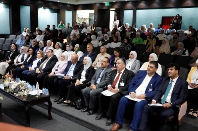 جامعة عمان العربية تنظم يومًا علميًا حول المسؤولية القانونية والمهنية للصيدلاني