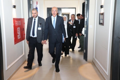 جامعة عمان العربية تنظم يومًا علميًا حول المسؤولية القانونية والمهنية للصيدلاني