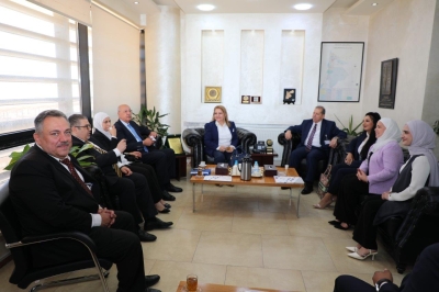 جامعة عمان العربية تنظم يومًا علميًا حول المسؤولية القانونية والمهنية للصيدلاني