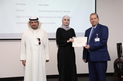 كلية الآداب والعلوم في عمان العربية تبرز مواهب طلبتها في عرض مسرحي مشوق بعنوان 