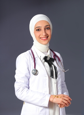 الدكتورة رؤى خالد عريقات .. مبروك التخرج
