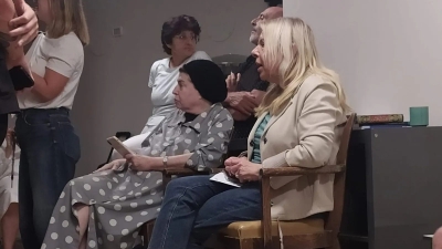 ظهور نادر دون مكياج.. سارة نتنياهو تلجأ لملجأ عام في القدس