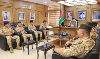 الحنيطي يزور سلاح الجو الملكي ويتفقد مركز القيادة والسيطرة - صور