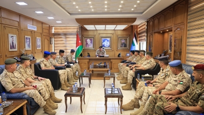 الحنيطي يزور سلاح الجو الملكي ويتفقد مركز القيادة والسيطرة - صور