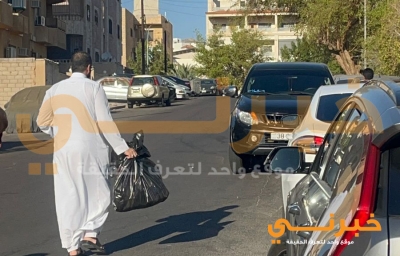 (خبرني) ينشر صورًا للنائب الرياطي خلال إخراج كيس أسود من مقر الحزب
