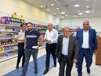 المجالي يتفقد الأسواق الحرة في المدورة