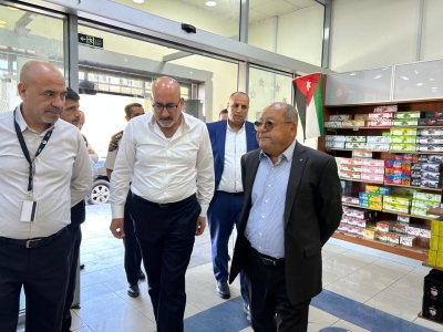 المجالي يتفقد الأسواق الحرة في المدورة