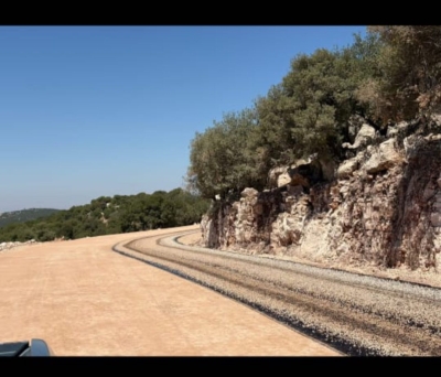 الانتهاء من توسعة طريق عنجرة - عجلون