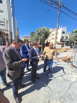 نقيب المهندسين يتفقد موقع انهيار عمارة في إربد