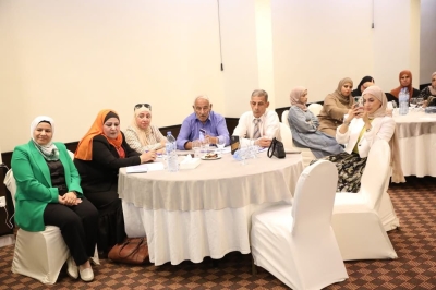 الحنيفات يرعى حفل تخريج المشاركين في مشروع (بذور)