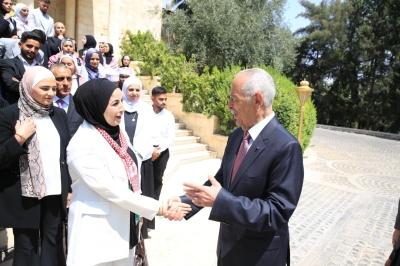 وفد برئاسة رئيس جامعة عمّان العربية يزور الديوان الملكي الهاشمي تأكيداً على الولاء والانتماء الوطني