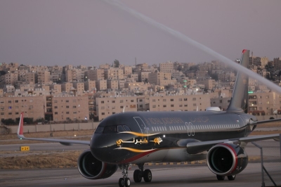 وصول أول طائرة إيرباص A320neo للملكية الأردنية إلى مطار عمّان المدني