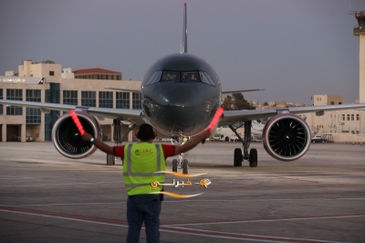 وصول أول طائرة إيرباص A320neo للملكية الأردنية إلى مطار عمّان المدني