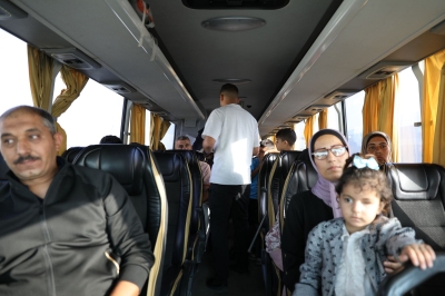 الدفعة الأكبر .. اجلاء 35 طفلا من غزة للعلاج في الأردن - صور