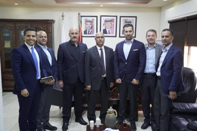 وفد من جامعة الشرق الأوسط وشركة يان يزور متصرف الجيزة ورئيس لجنة البلدية لبحث سبل التعاون