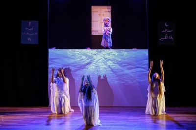بالصور .. عمان الأهلية تحصد ثلاث جوائز بمهرجان المسرح الدولي بالإسكندرية عن عملها المسرحي 