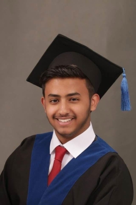 الصيدلاني أصيل شعبان العساف .. مبروك التخرج