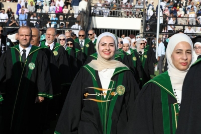جامعة الزيتونة الأردنية تحتفل بتخريج طلبة الفصل الدراسي الثاني