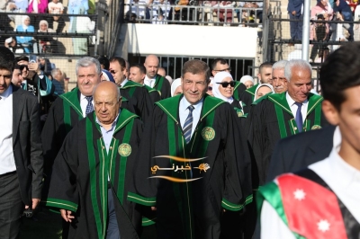 جامعة الزيتونة الأردنية تحتفل بتخريج طلبة الفصل الدراسي الثاني