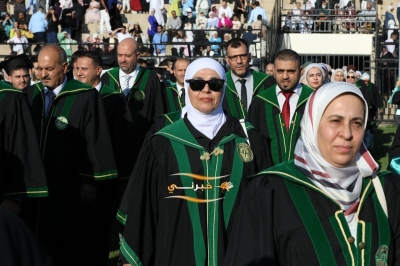 جامعة الزيتونة الأردنية تحتفل بتخريج طلبة الفصل الدراسي الثاني