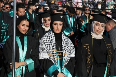 جامعة الزيتونة الأردنية تحتفل بتخريج طلبة الفصل الدراسي الثاني