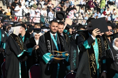 جامعة الزيتونة الأردنية تحتفل بتخريج طلبة الفصل الدراسي الثاني