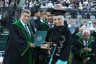 جامعة الزيتونة الأردنية تحتفل بتخريج طلبة الفصل الدراسي الثاني