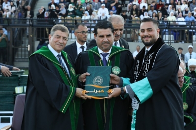 جامعة الزيتونة الأردنية تحتفل بتخريج طلبة الفصل الدراسي الثاني