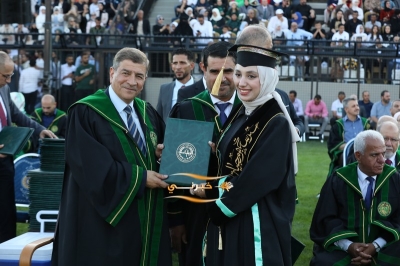 جامعة الزيتونة الأردنية تحتفل بتخريج طلبة الفصل الدراسي الثاني
