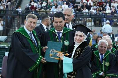 جامعة الزيتونة الأردنية تحتفل بتخريج طلبة الفصل الدراسي الثاني