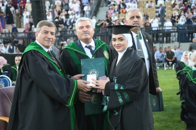 جامعة الزيتونة الأردنية تحتفل بتخريج الفوج الـ 29 من طلبة كليات الأعمال، الآداب، الحقوق، الهندسة والتكنولوجيا، والعمارة