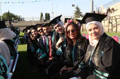 جامعة الزيتونة الأردنية تحتفل بتخريج الفوج الـ 29 من طلبة كليات الأعمال، الآداب، الحقوق، الهندسة والتكنولوجيا، والعمارة