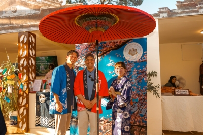 تلاقي الثقافات والحضارات العربية والعالمية في جناح السفارات بمهرجان جرش