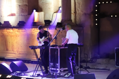 توت أرض السورية والتيار الفلسطينية تراقصان المسرح الشمالي في جرش