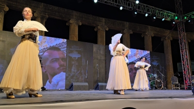 مسرح الساحة الرئيسية في جرش يتزين بالأصالة والتراث واختلاف الثقافات