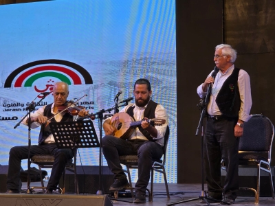 مسرح الساحة الرئيسية في جرش يتزين بالأصالة والتراث واختلاف الثقافات