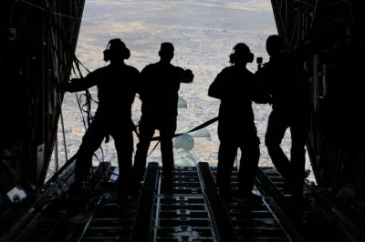 الأردن والإمارات ينفذان إنزالين جويين جديدين في غزة - صور