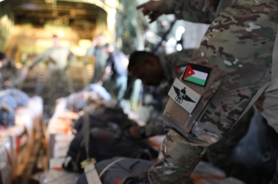 الجيش الاردني ينفذ إنزالين للمساعدات على غزة بمشاركة الإمارات