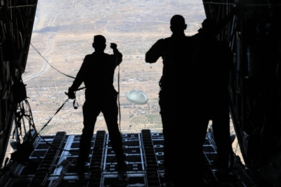 الجيشان الأردني و الإماراتي ينفذان إنزالين جويين على قطاع غزة