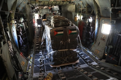 الجيشان الأردني و الإماراتي ينفذان إنزالين جويين على قطاع غزة