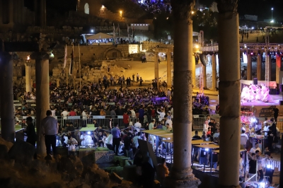 الساحة الرئيسية تنسج حكاية جديدة من الفرح بعروض فنية مميزة في أمسية جرشية 