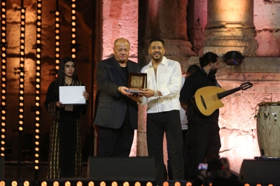 محمد حماقي وليلة غناء مصرية مميزة على المسرح الجنوبي في جرش