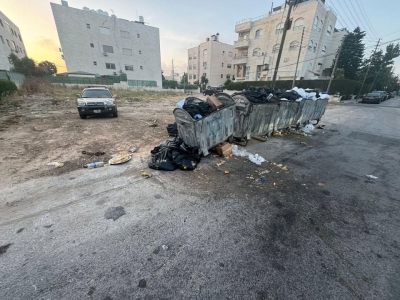 شكوى من توزيع حاويات القمامة في دير غبار - صور