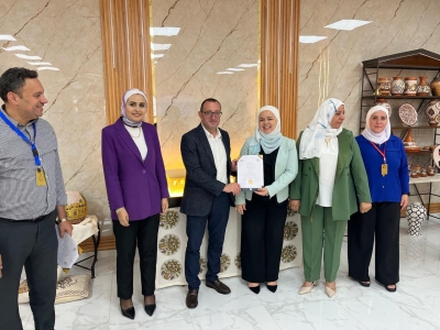 صيدلة عمان العربية تُعزز كفاءة طلبتها ببرنامج تطبيقي في الصناعات الدوائية