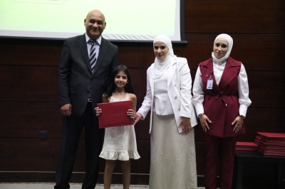 بتخريج 50 طالبا وطالبة.. مركز الاستشارات والتدريب واللغات في جامعة الشرق الاوسط يختتم النادي الصيفي